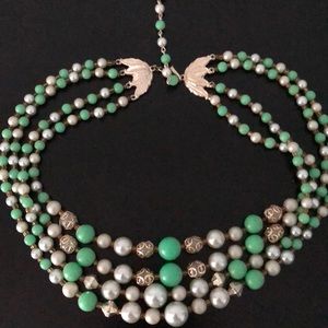 4 Tier pearl necklace: Vintage costume